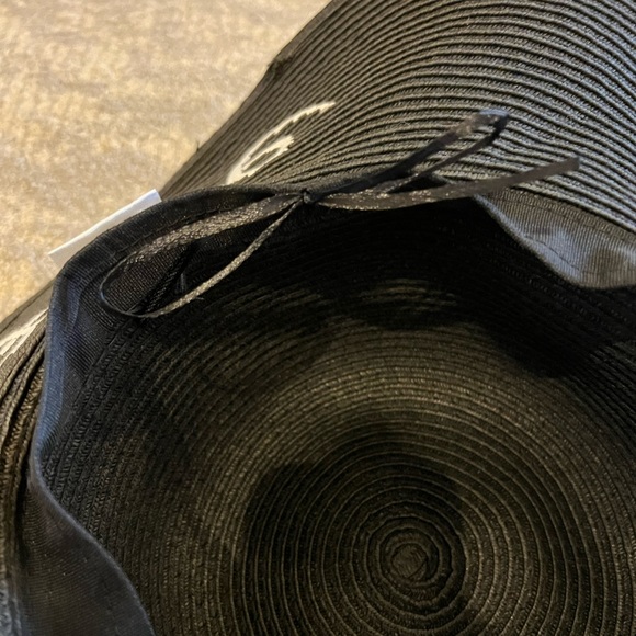 Out of Office Floppy Hat - Picture 5 of 5